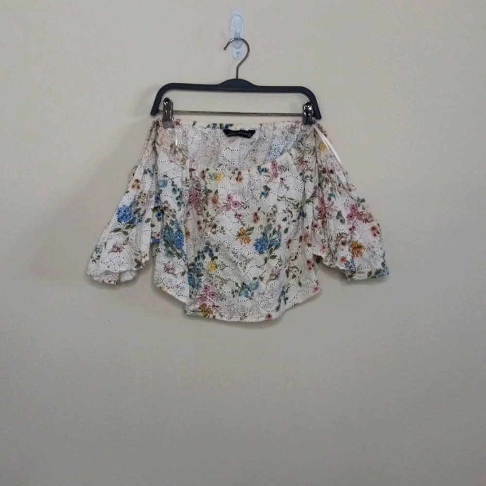 Zara Embroidered floral cut out off shoulder cropped top